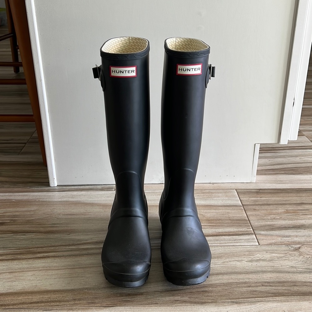 Black Hunter Tall Rain boots US 6M/7W Matte Black